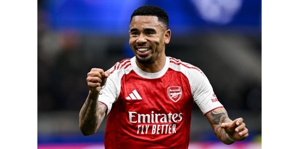 O Arsenal não perdeu a vantagem na liderança no início do ano O Arsenal não perdeu a vantagem na liderança no início do ano